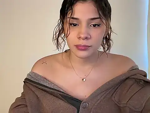 Snapshot of Im__molly6 chatting on 17, 6, 2026 Im molly6 online show from 17, 6, 2026
