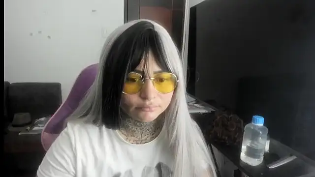romina23 online show from 19, 5, 2026