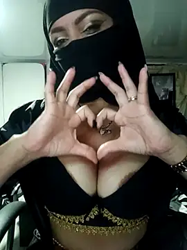 Snapshot of nadia__abaud chatting on 10, 3, 2025 nadia abaud online show from 10, 3, 2025