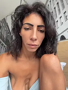 Yasmiinee online show from 16, 7, 2026