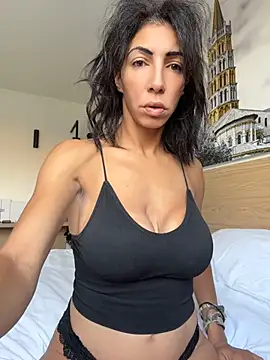 Yasmiinee online show from 21, 7, 2026