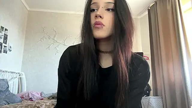 LouisePavlides online show from 3, 5, 2026