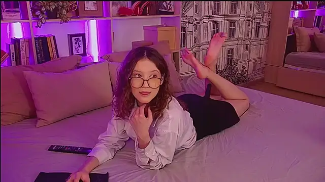 Aria Alves online show from 9, 6, 2026