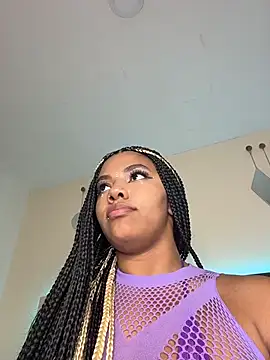 Sky Loren online show from 5, 6, 2026