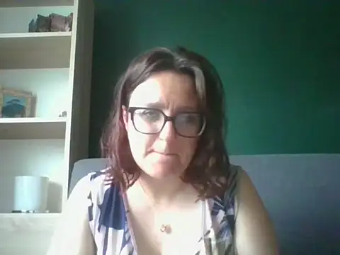 sensual paris online show from 1, 6, 2026