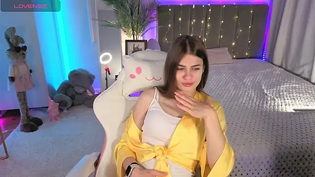 Snapshot of Dayana_Mood chatting on 2, 6, 2026 Dayana Mood online show from 2, 6, 2026
