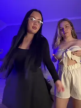 Cherry Pair online show from 28, 4, 2026