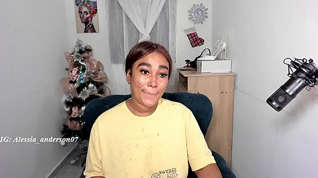 Snapshot of alessia_anderson chatting on 6, 12, 2024 alessia anderson online show from 6, 12, 2024