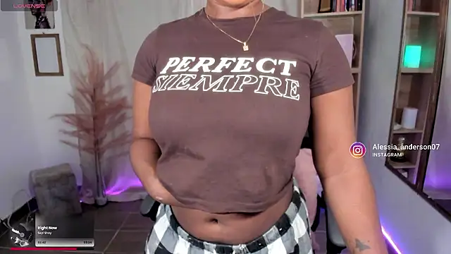 Snapshot of alessia_anderson chatting on 3, 2, 2026 alessia anderson online show from 3, 2, 2026