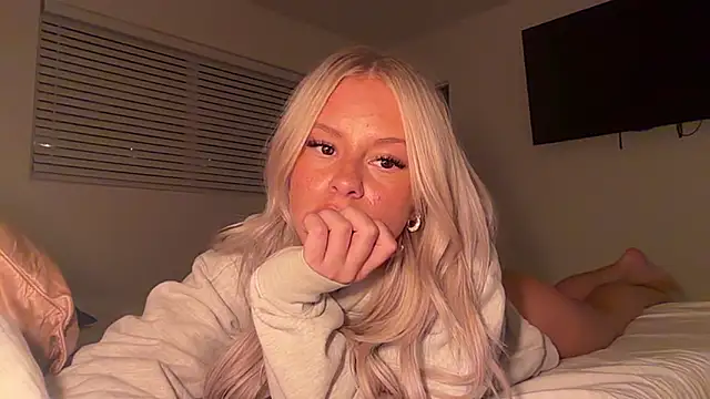 kenziesmithh online show from 15, 5, 2026