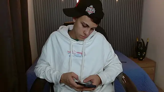Ethanx18  online show from 19, 5, 2026