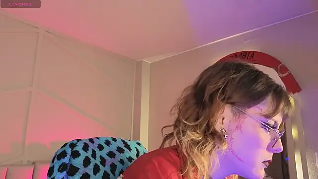 Rossiee huntt online show from 30, 6, 2026