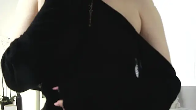 OrianaWade online show from 8, 5, 2026