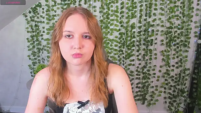 Emmaa Kimm online show from 7, 7, 2026