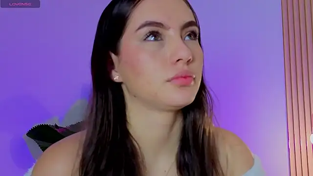 Snapshot of Megann_Rousee chatting on 29, 4, 2026 Megann Rousee online show from 29, 4, 2026