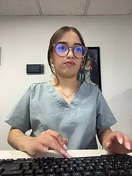 Sweet Milaa1 online show from 27, 6, 2026
