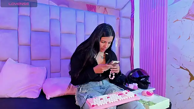 Anal Temptation online show from 4, 6, 2026