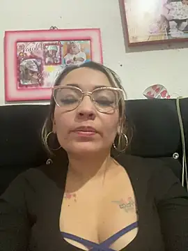Snapshot of kimismile0414 chatting on 9, 5, 2026 kimismile0414 online show from 9, 5, 2026