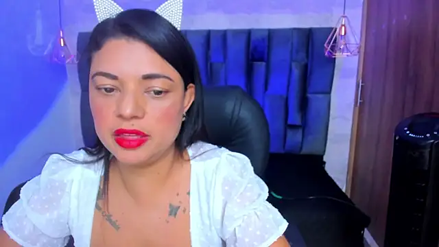 ChloeSmith9 online show from 19, 5, 2026