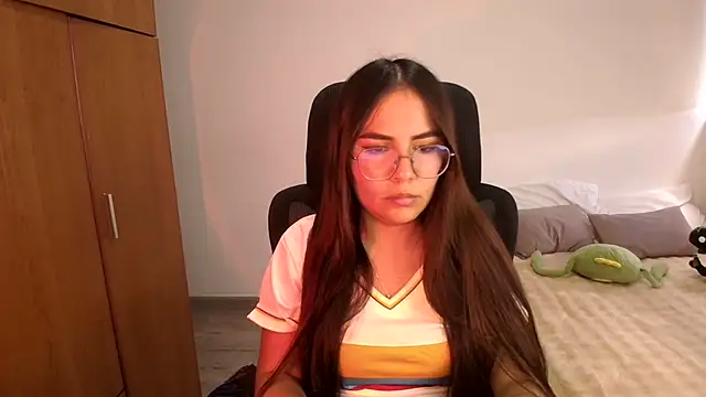 abbyyandmaxx online show from 23, 6, 2026