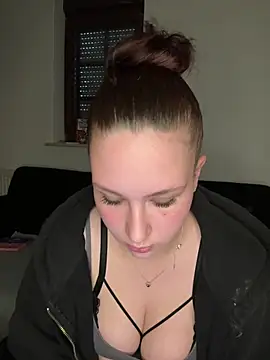 CuteBeaX online show from 16, 6, 2026