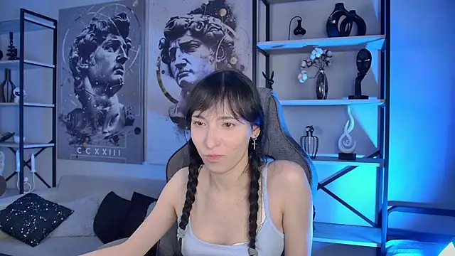 Snapshot of SeraphineSparda chatting on 3, 7, 2026 SeraphineSparda online show from 3, 7, 2026