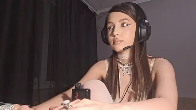 Snapshot of Katrinethequeen chatting on 30, 4, 2026 Katrinethequeen online show from 30, 4, 2026