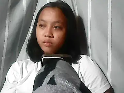 Yours AsianPinayGirl18 online show from 3, 6, 2026