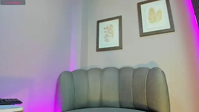 Roxanna moore online show from 16, 5, 2026