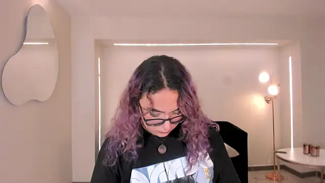Snapshot of LoiseHarper chatting on 16, 5, 2026 LoiseHarper online show from 16, 5, 2026