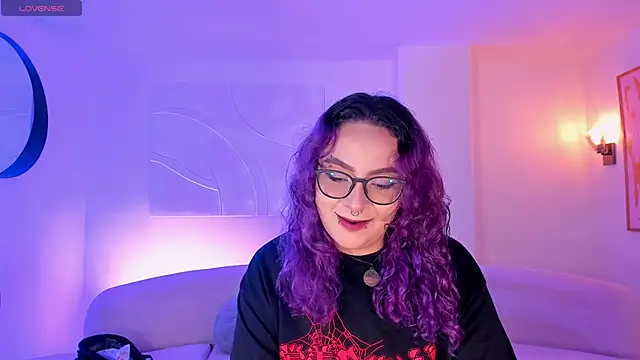 Snapshot of LoiseHarper chatting on 2, 6, 2026 LoiseHarper online show from 2, 6, 2026