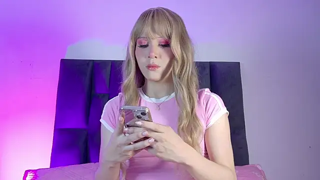 Snapshot of little_bonniie chatting on 14, 5, 2026 little bonniie online show from 14, 5, 2026
