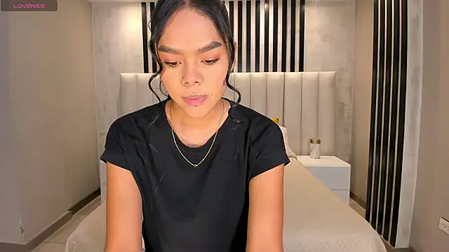 SaphiraJames online show from 28, 5, 2026