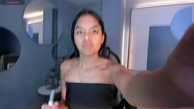 SaphiraJames online show from 21, 6, 2026