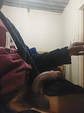 sixInchMan00 online show from 17, 6, 2026