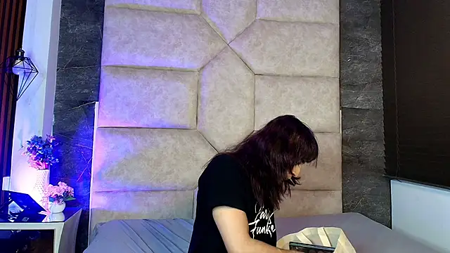 Divine      online show from 20, 6, 2026