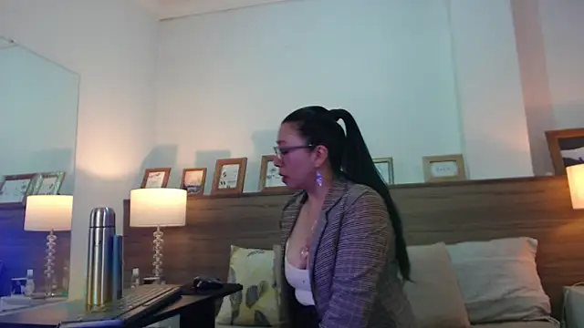FranciscaVera online show from 9, 6, 2026