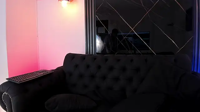 Snapshot of jhoan_evanss chatting on 5, 6, 2026 jhoan evanss online show from 5, 6, 2026