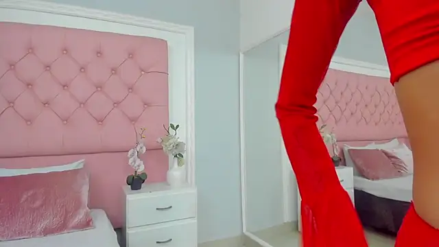 SarahDoll   online show from 12, 6, 2026