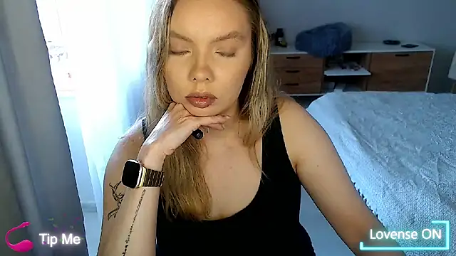 Snapshot of PolinaXXXXXJones chatting on 15, 5, 2026 PolinaXXXXXJones online show from 15, 5, 2026