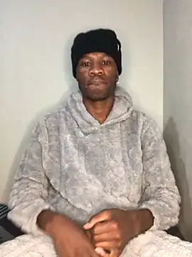 Snapshot of thandolezwe1 chatting on 25, 6, 2026 thandolezwe1 online show from 25, 6, 2026