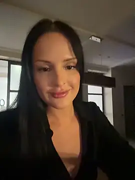 Evaryn online show from 31, 5, 2026