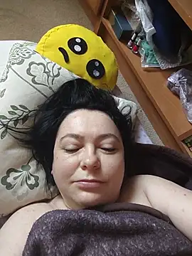 EmmaEmmy40 online show from 25, 6, 2026