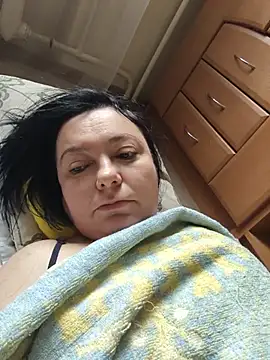 EmmaEmmy40 online show from 7, 7, 2026