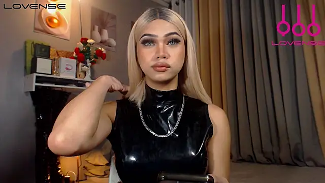 Snapshot of Lexi_ThunderFuck chatting on 23, 6, 2026 Lexi ThunderFuck online show from 23, 6, 2026