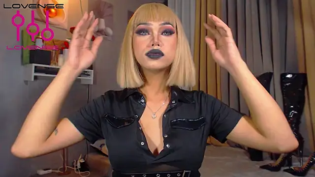 Snapshot of Lexi_ThunderFuck chatting on 16, 7, 2026 Lexi ThunderFuck online show from 16, 7, 2026