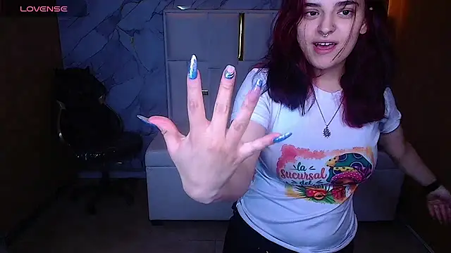 Snapshot of sweet_sky_tf chatting on 5, 8, 2026 sweet sky tf online show from 5, 8, 2026