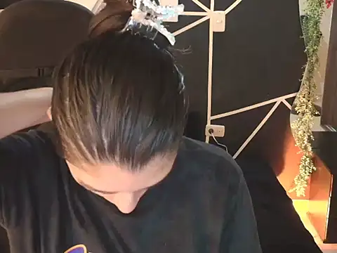 LUCYMILF SEXY online show from 14, 5, 2026