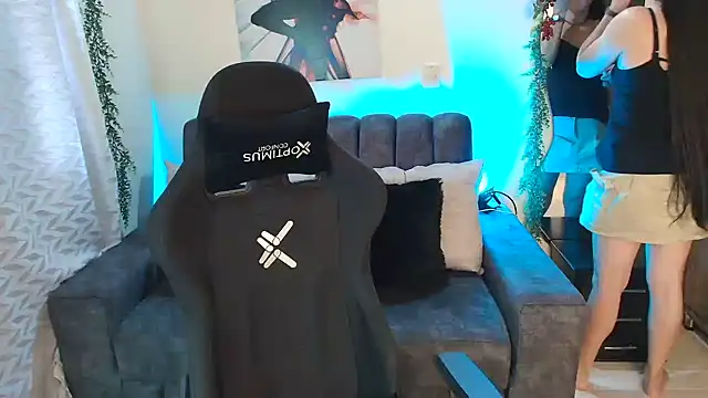 Snapshot of LUCYMILF_SEXY chatting on 1, 7, 2026 LUCYMILF SEXY online show from 1, 7, 2026