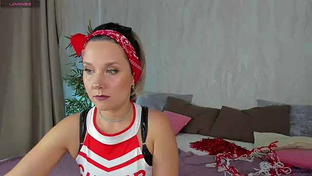 Nikki Mi1k online show from 10, 7, 2026